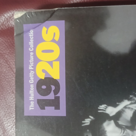 BOOK 1920 THE HULTON GETTY PICTURE COLLECTION - Picture 2 of 4